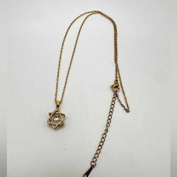 NIB 16" Gold tone, stainless steel "star of david", cz diamond necklace! - Picture 5 of 9